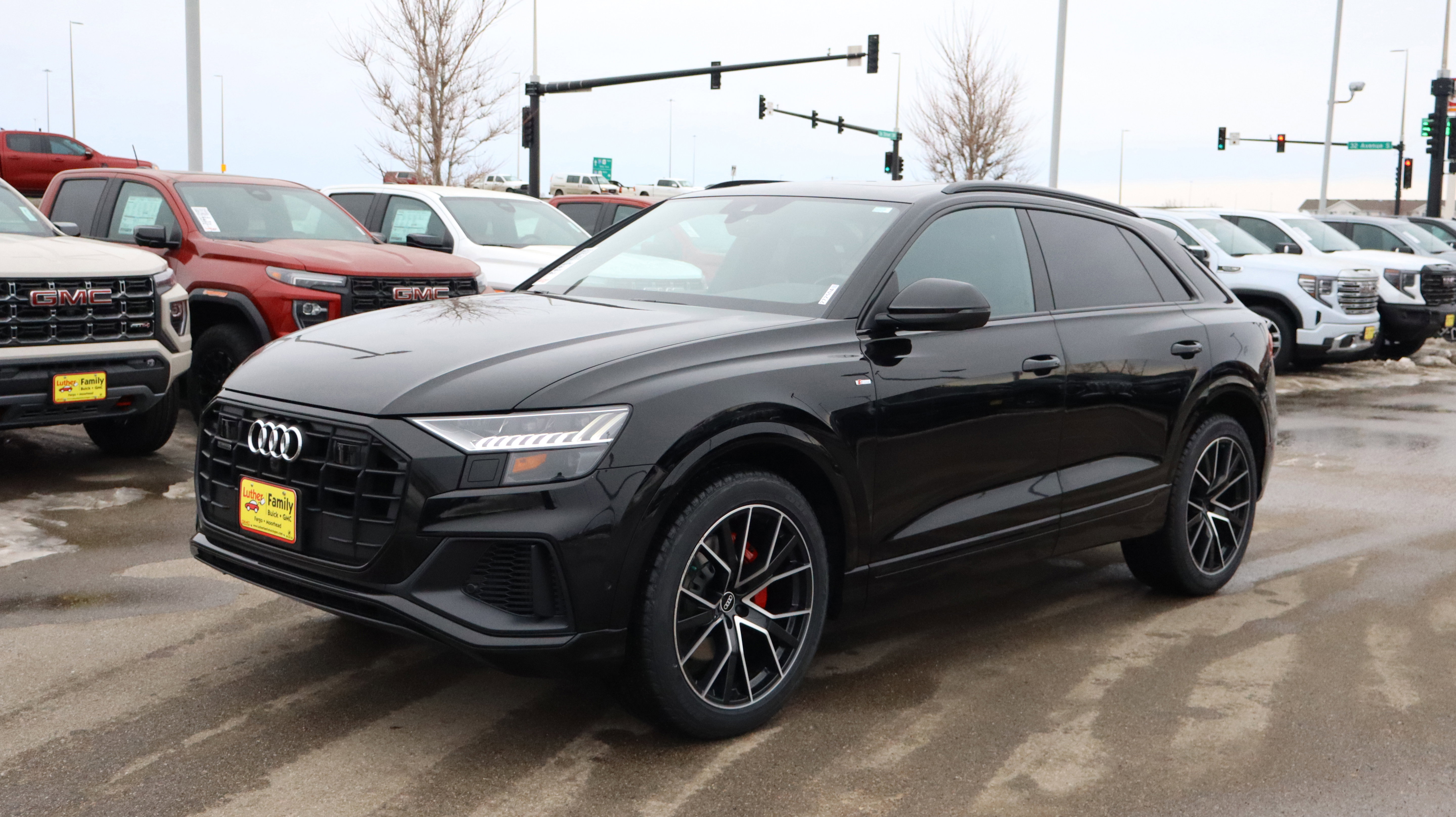 Used 2021 Audi Q8 Premium Plus image 3
