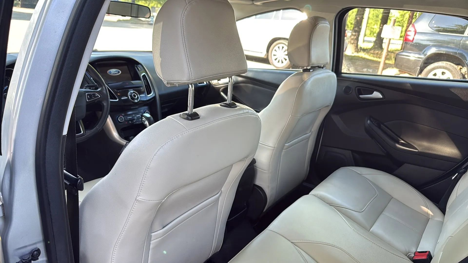 Used 2018 Ford Focus Titanium FWD image 14