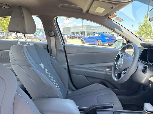 Used 2023 Hyundai Elantra SEL image 15