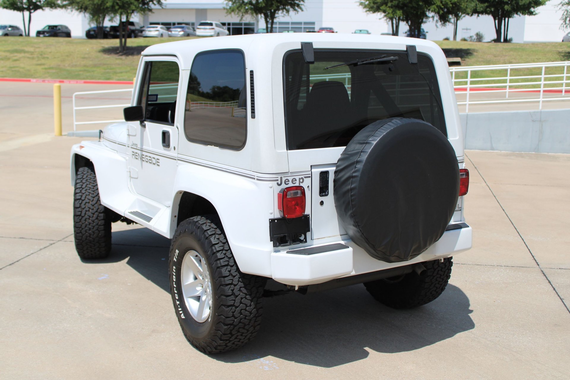 Used 1991 Jeep Wrangler Renegade AWD/4WD image 8