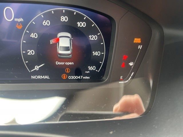 Used 2023 Honda Civic Touring image 5