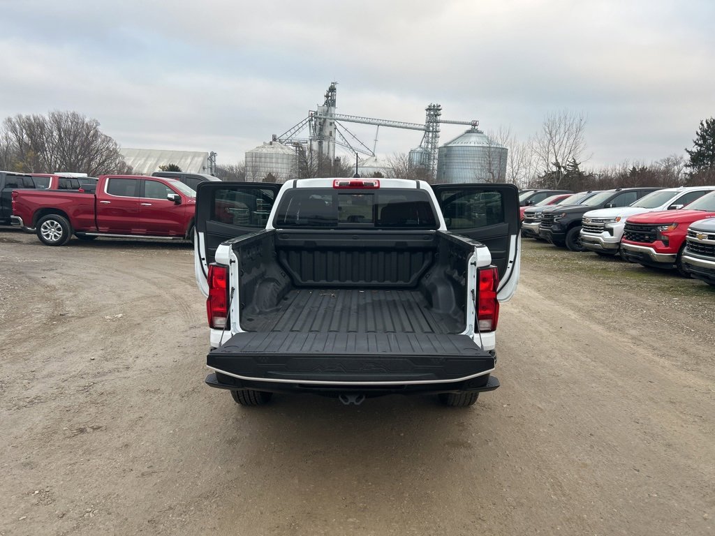 Used 2025 Chevrolet Colorado W/T image 23