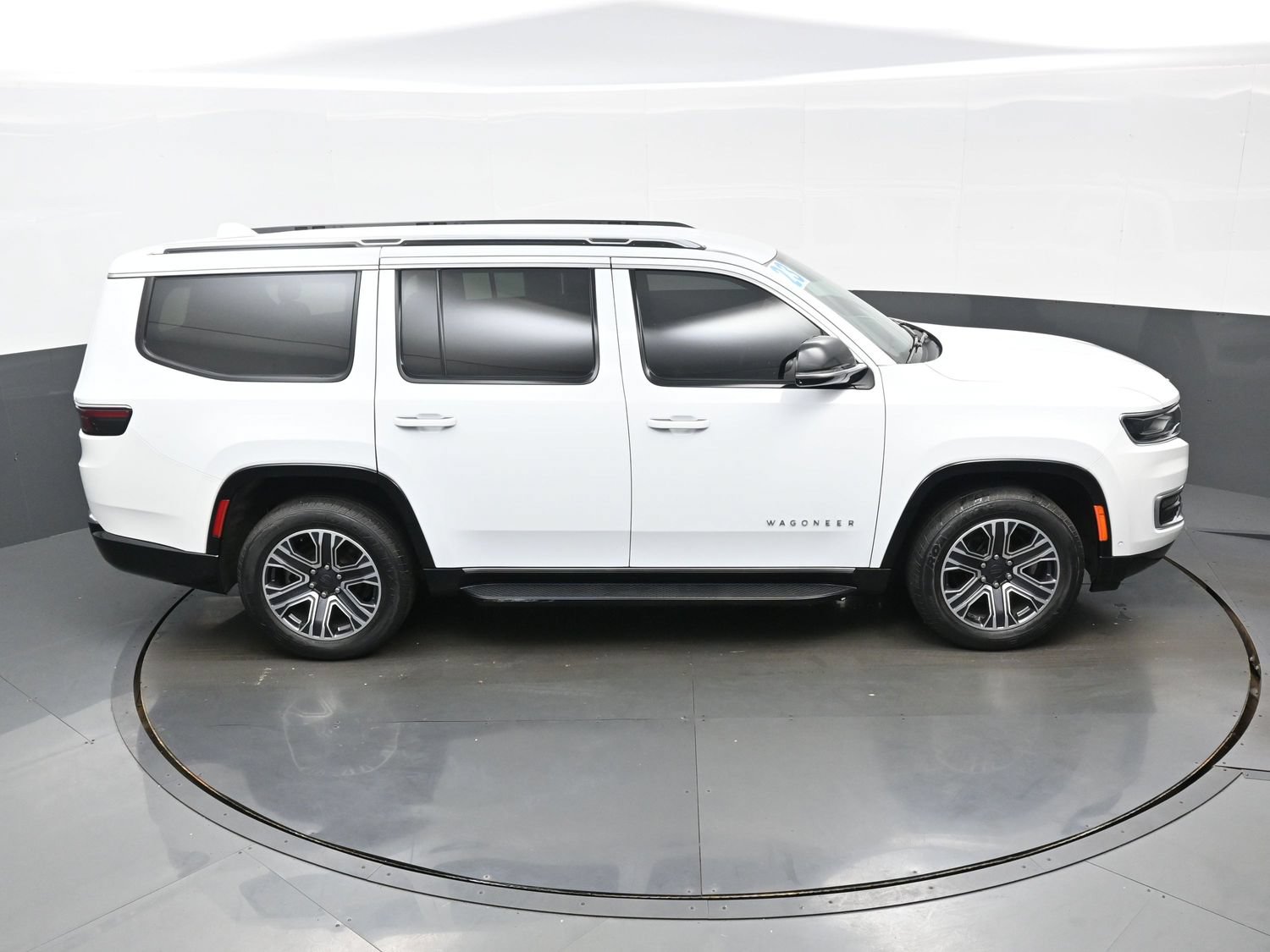 Used 2023 Jeep Wagoneer Series II AWD/4WD image 41