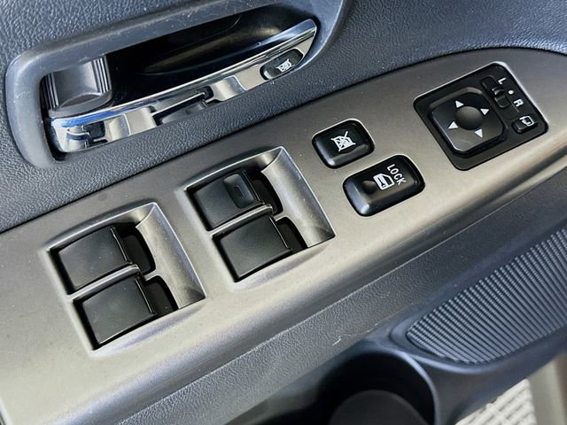 Used 2024 Mitsubishi Outlander Sport SE AWD/4WD image 19