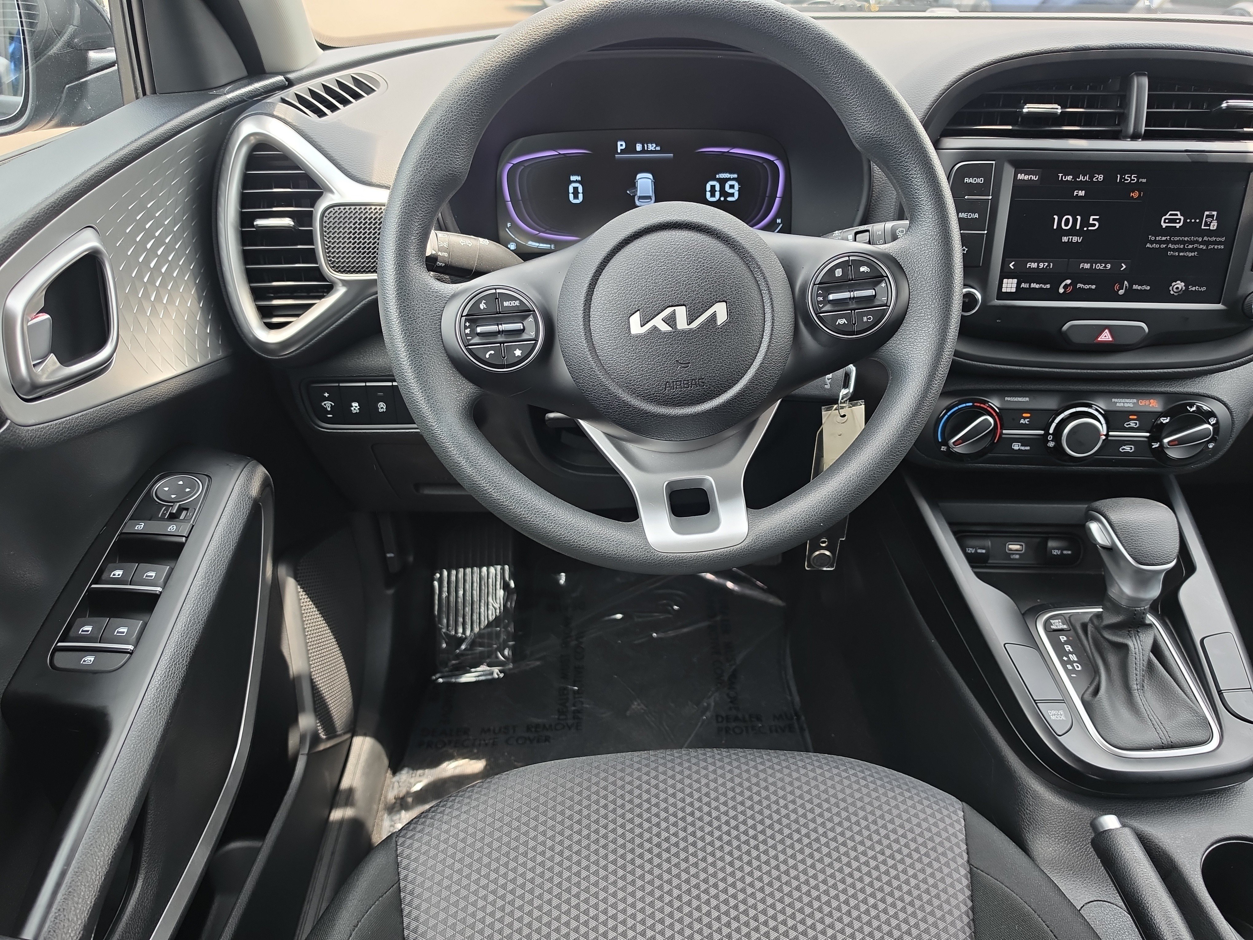 Certified 2025 Kia Soul LX FWD image 13