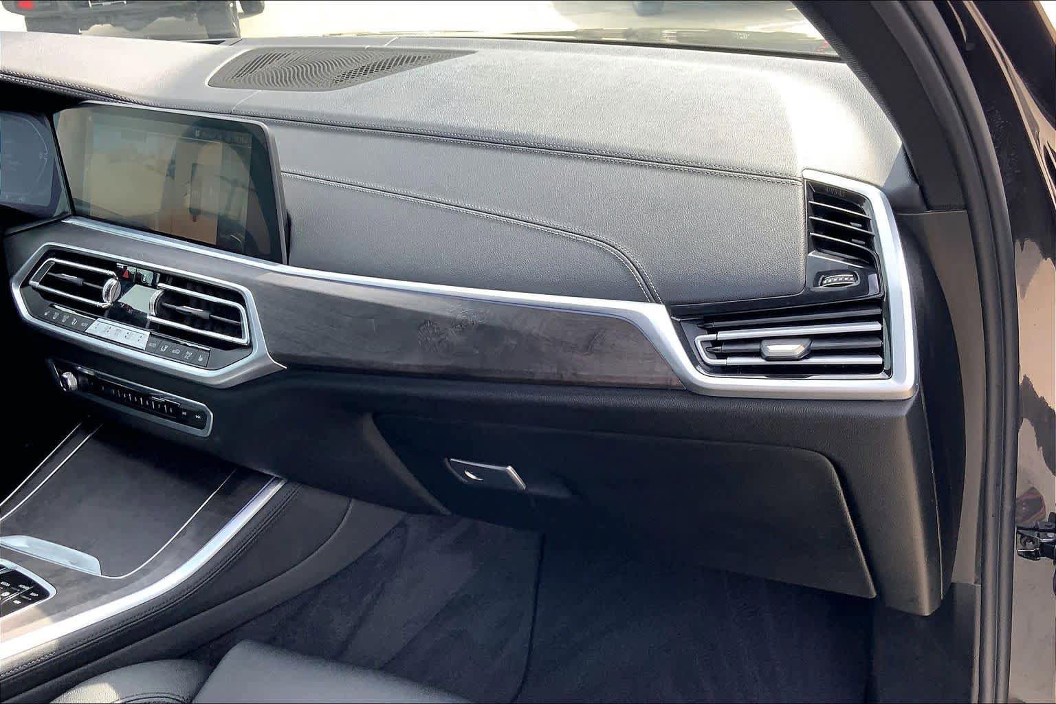 Used 2022 BMW X5 sDrive40i w/ Premium Package image 19
