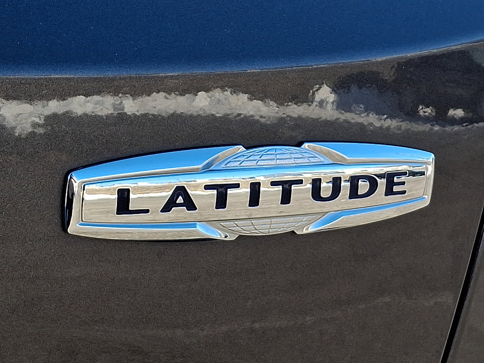 Used 2020 Jeep Renegade Latitude w/ Cold Weather Group AWD/4WD image 29