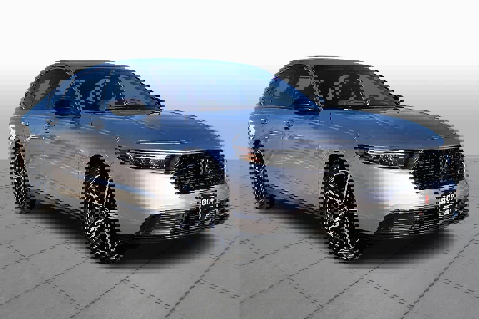 Used 2024 Honda Accord Sport image 3