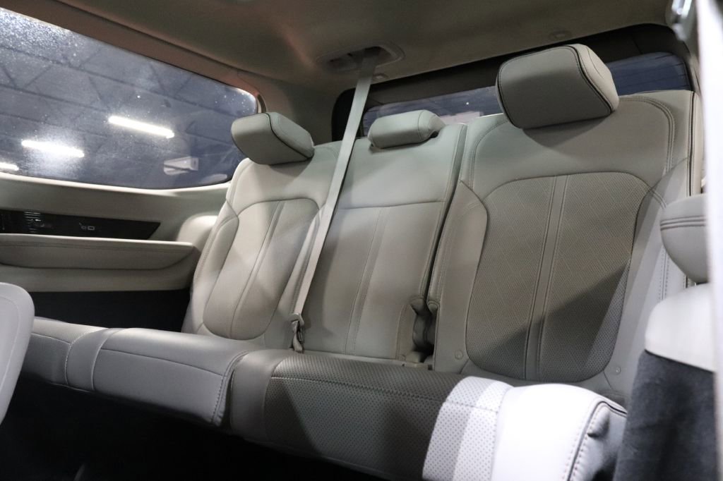 Used 2023 Jeep Grand Wagoneer Series II w/ Premium Group II image 22