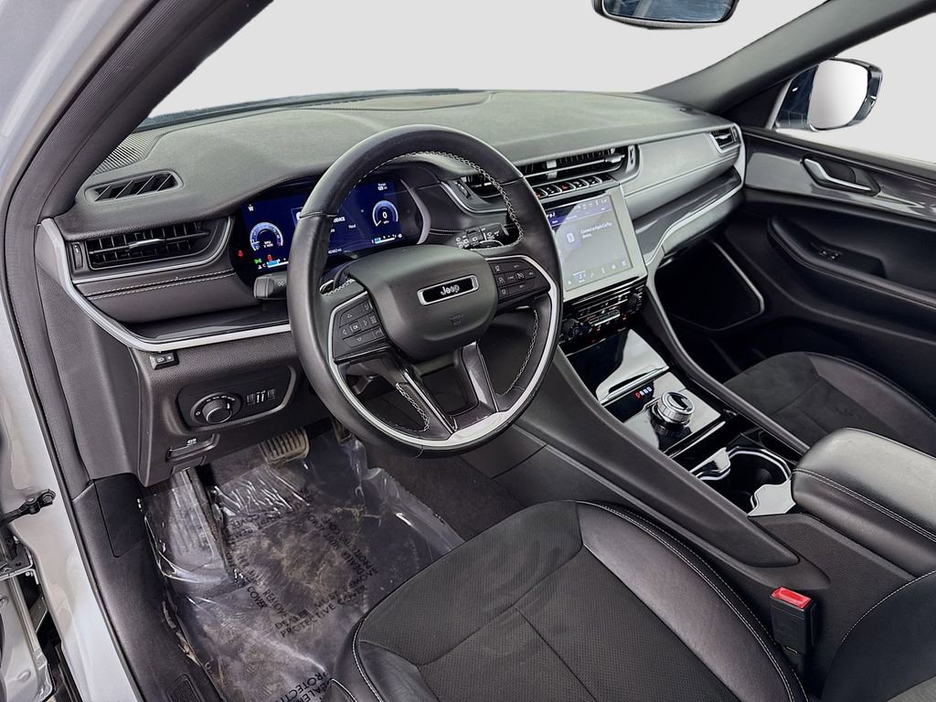 Used 2021 Jeep Grand Cherokee L Laredo image 23