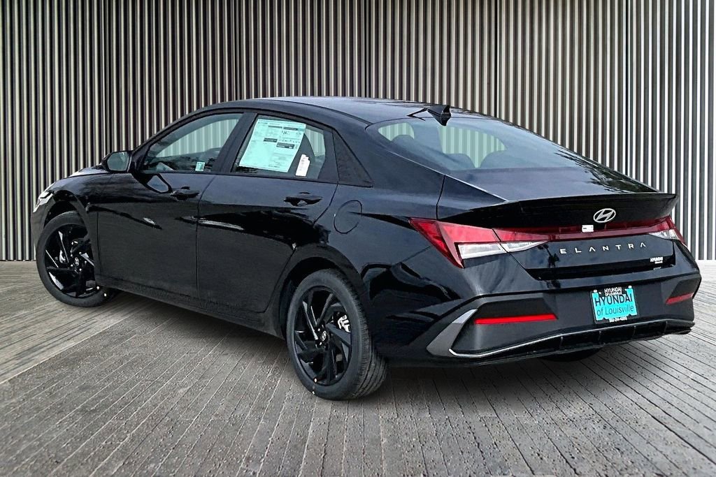 New 2026 Hyundai Elantra Sport FWD image 3