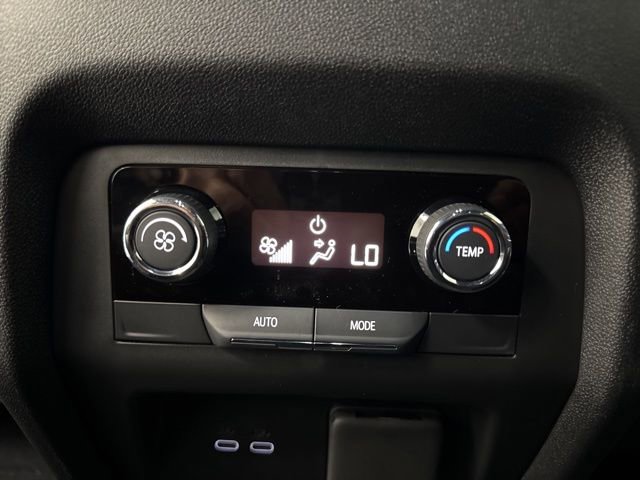 New 2026 Chevrolet Traverse Z71 w/ Enhanced Driving Package AWD/4WD image 24