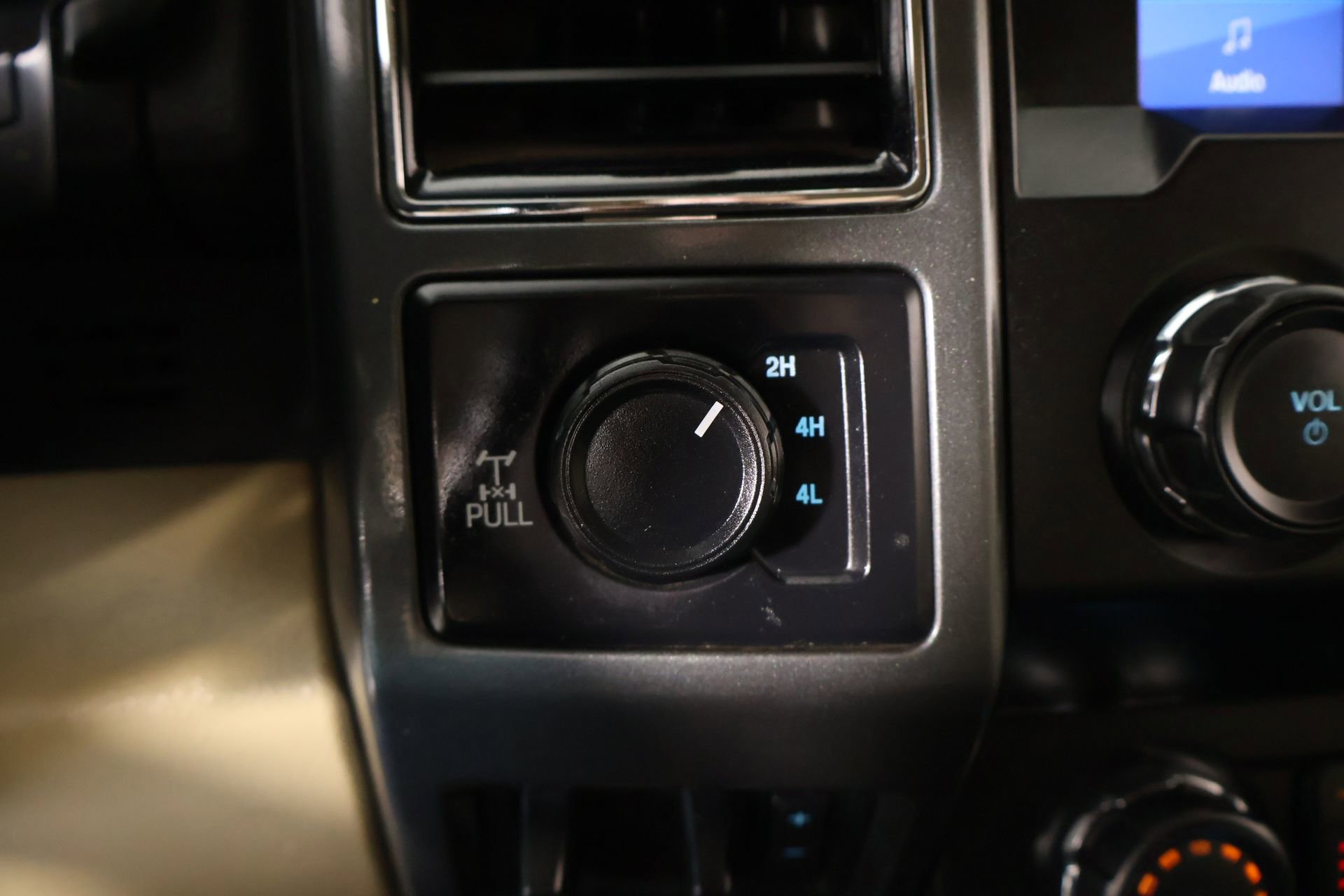 Used 2021 Ford F250 XLT w/ XLT Premium Package AWD/4WD image 8