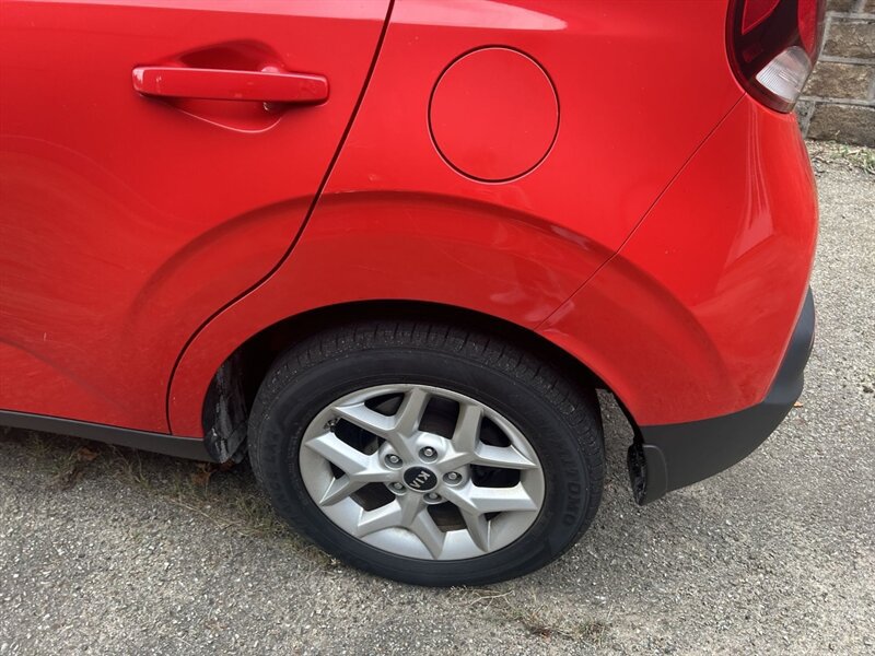 Used 2020 Kia Soul S FWD image 21