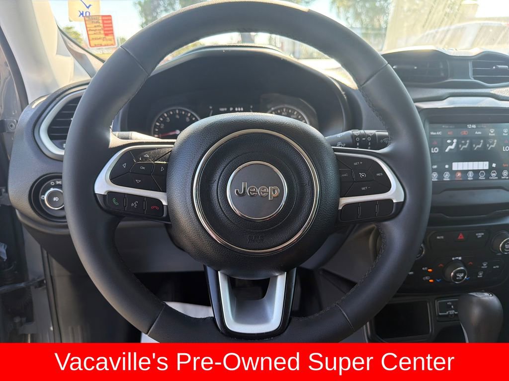 Used 2019 Jeep Renegade Latitude FWD image 14