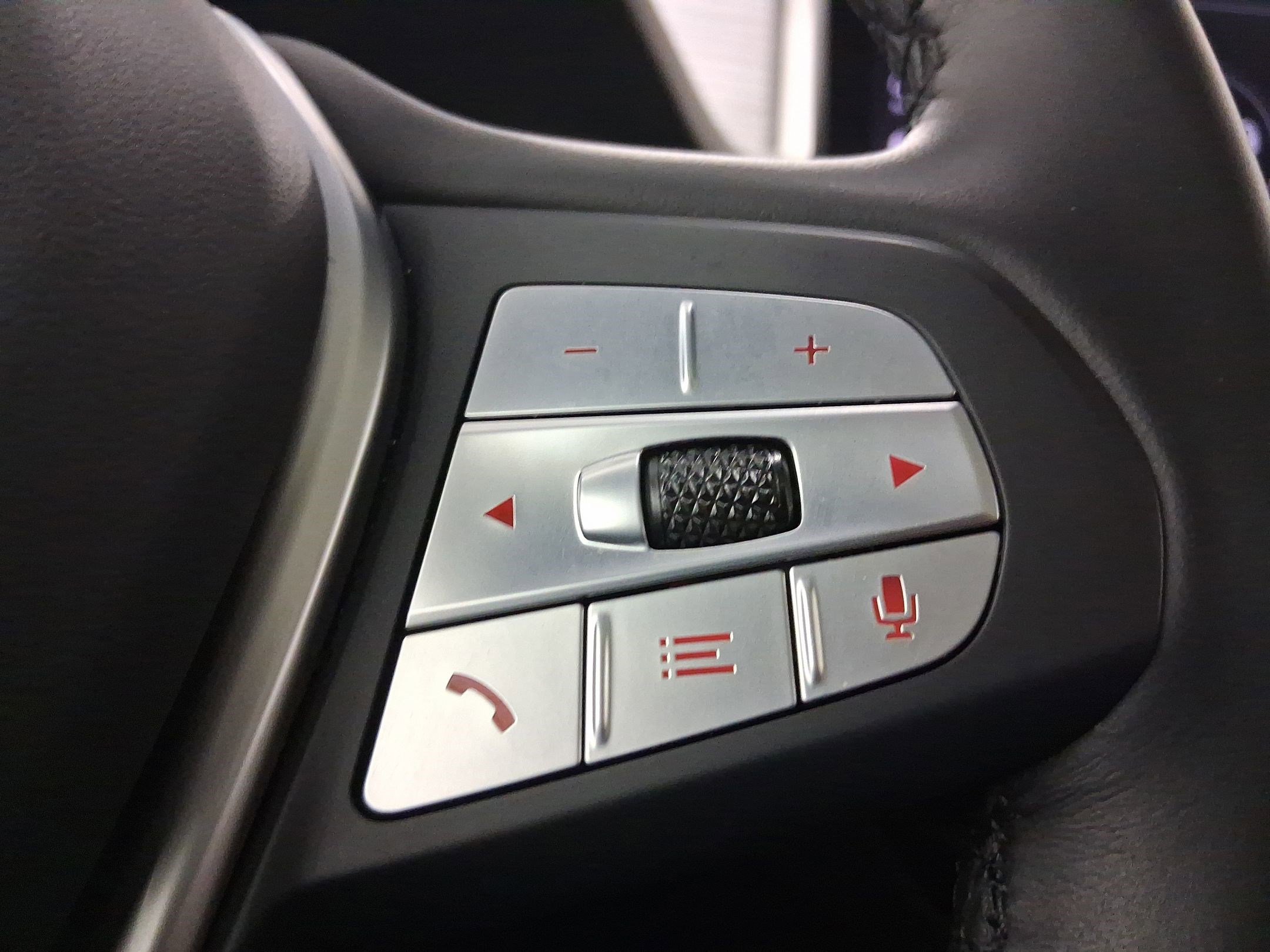 Certified 2023 BMW X4 xDrive30i image 22