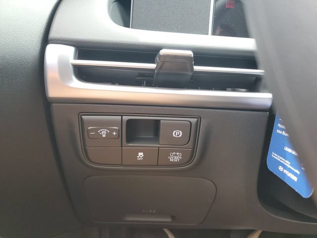 New 2026 Hyundai Tucson Blue SE AWD/4WD image 22
