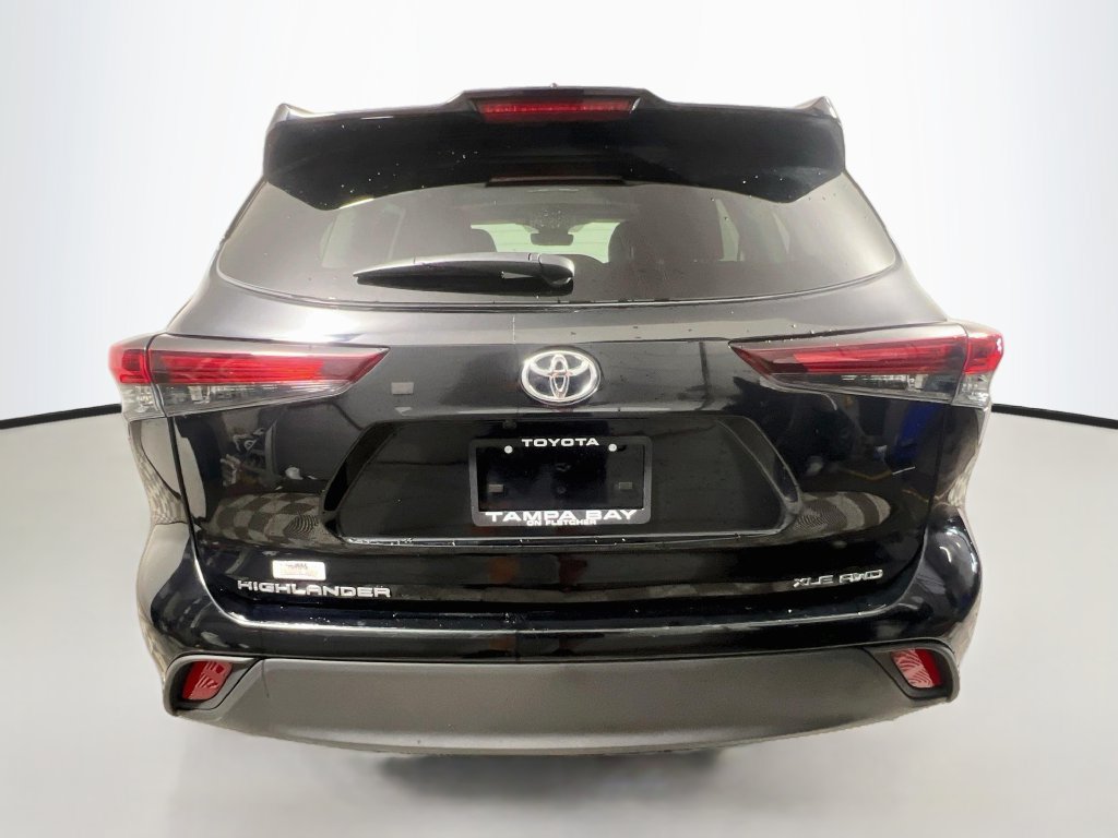 Used 2026 Toyota Highlander XLE AWD/4WD image 4