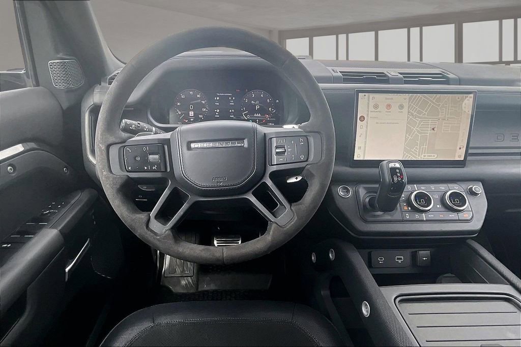 Used 2023 Land Rover Defender 110 V8 AWD/4WD image 5