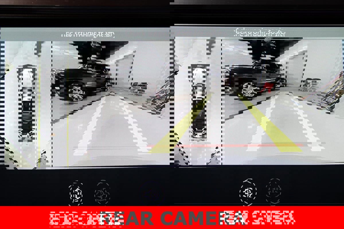 Used 2021 Jaguar XF R-Dynamic SE image 18