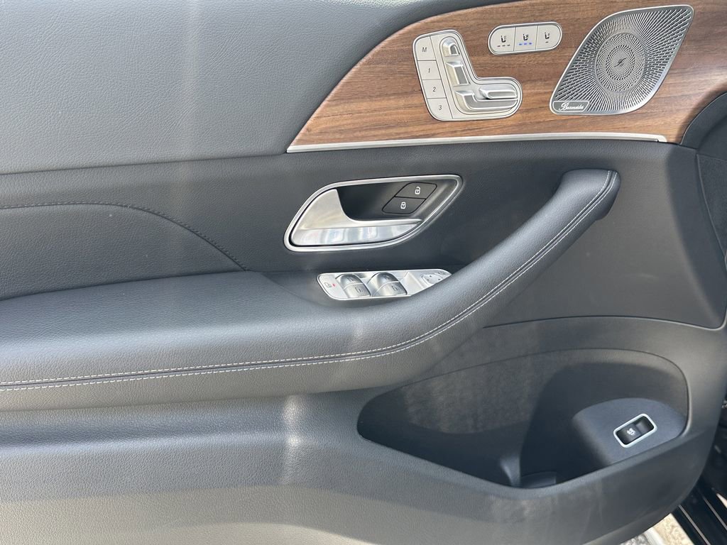 Certified 2025 Mercedes-Benz GLE 450 4MATIC image 11