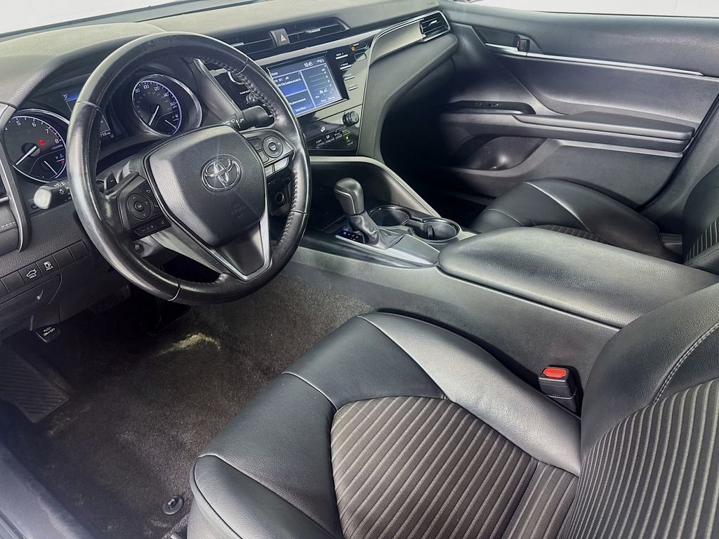 Used 2019 Toyota Camry SE image 9