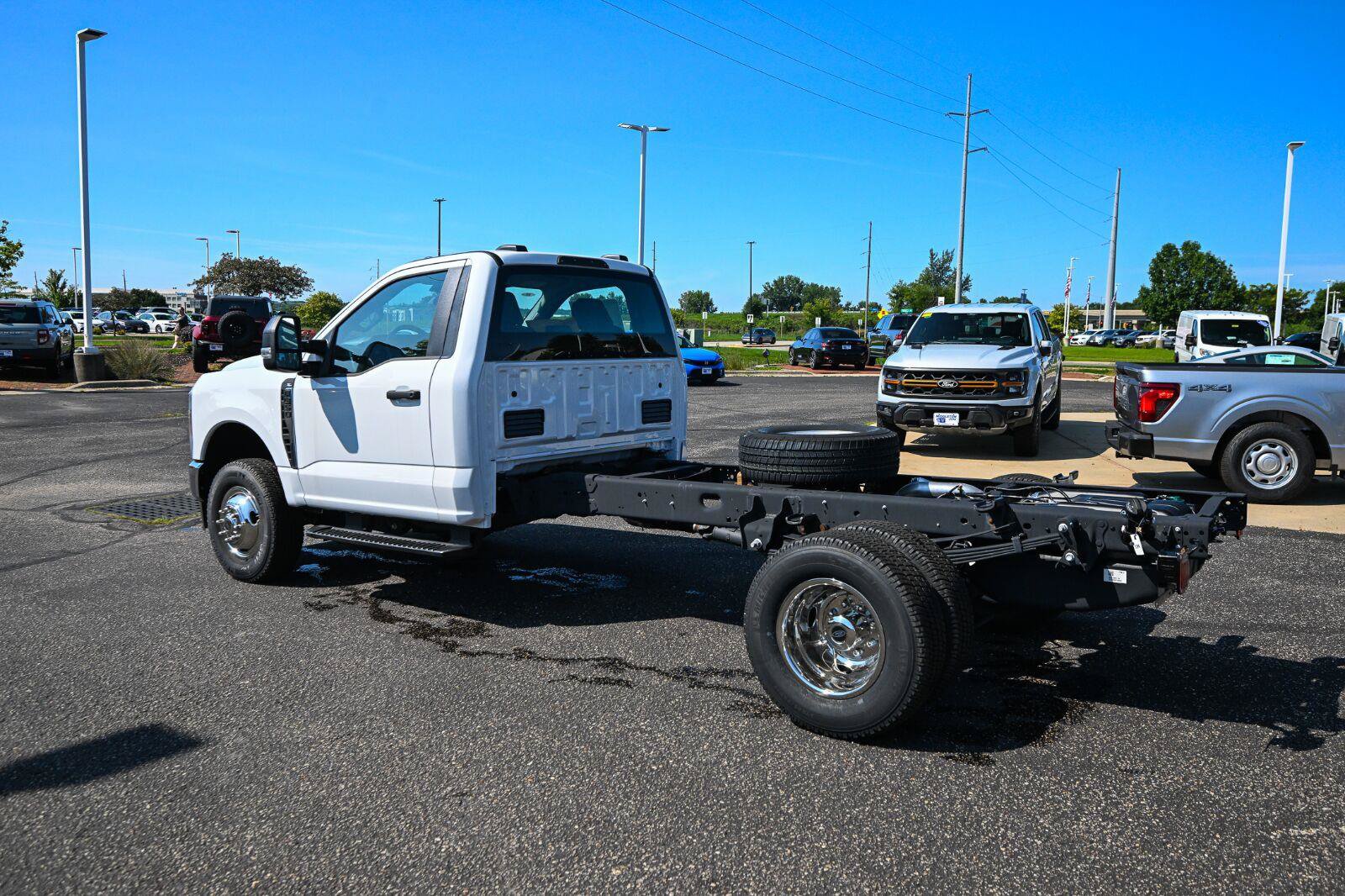 New 2026 Ford F350 XL w/ XL Chrome Package AWD/4WD image 7