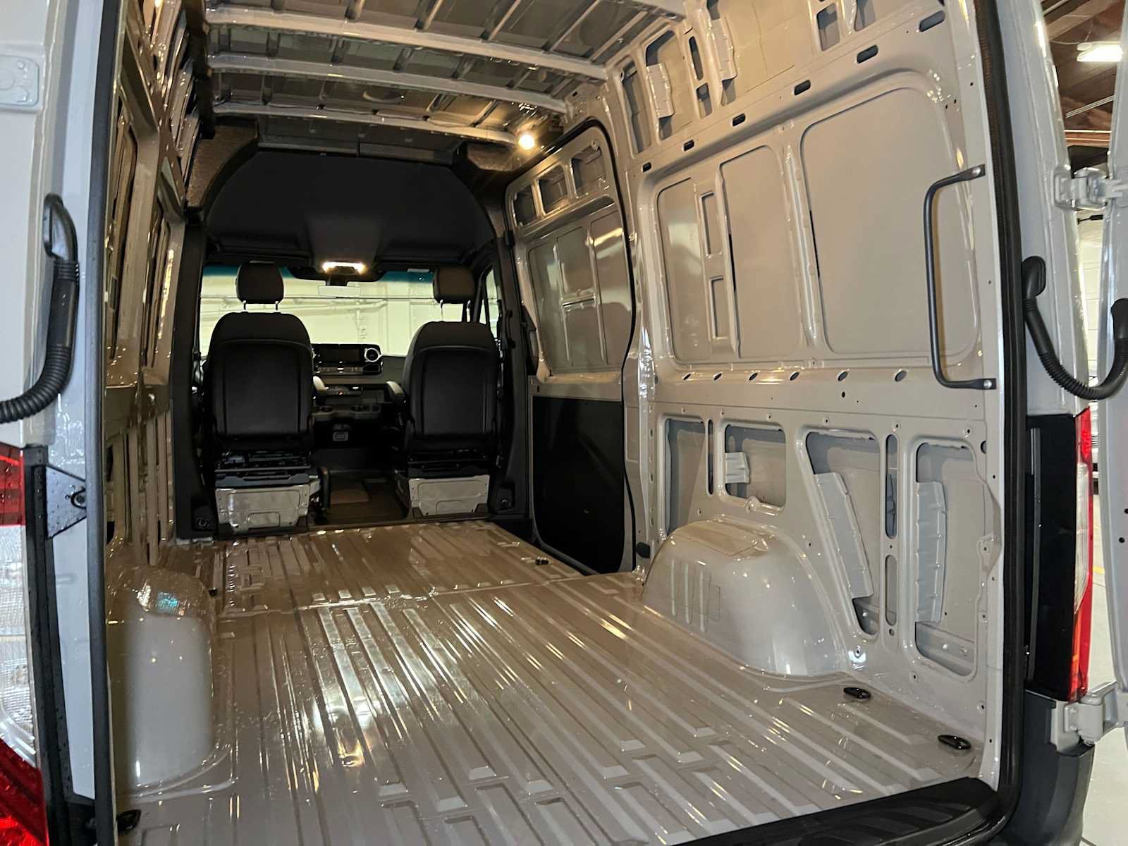 Used 2026 Mercedes-Benz Sprinter 2500 image 20