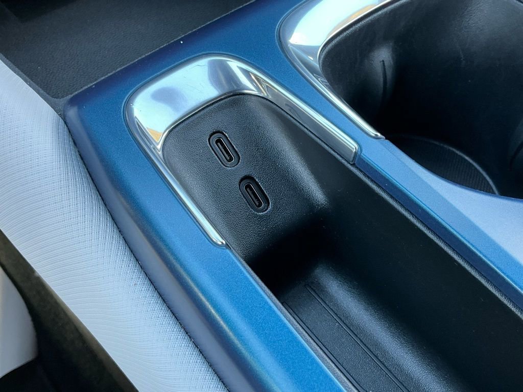 Used 2025 Chevrolet Equinox EV LT image 36