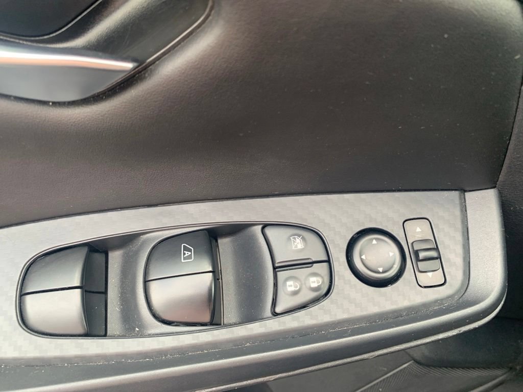Certified 2025 Nissan Sentra SV FWD image 18
