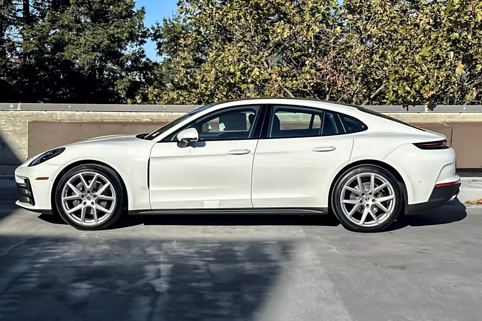 New 2025 Porsche Panamera image 2