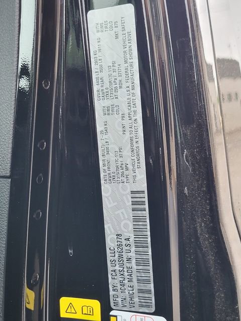 Used 2025 Jeep Wrangler Unlimited Rubicon 392 image 34