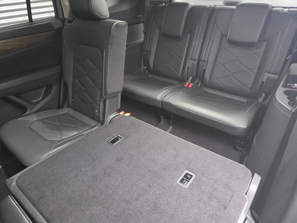 New 2024 Volkswagen Atlas SE image 14