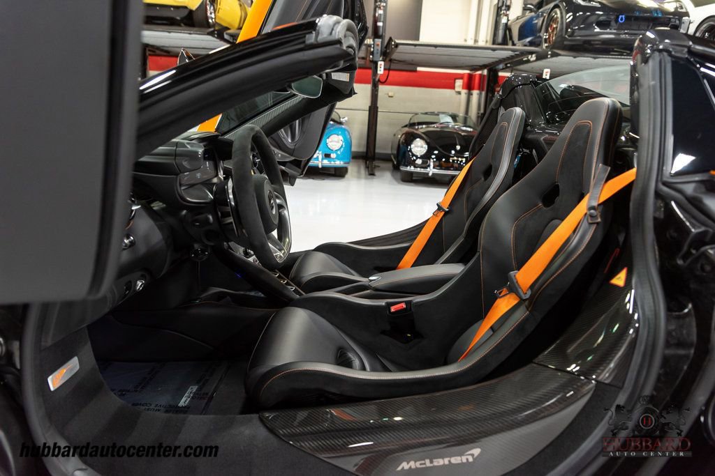 Used 2024 McLaren 750S Spider image 19