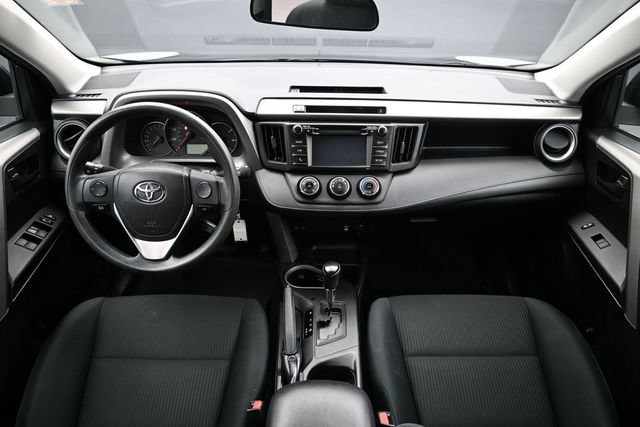 Used 2016 Toyota RAV4 LE AWD/4WD image 12