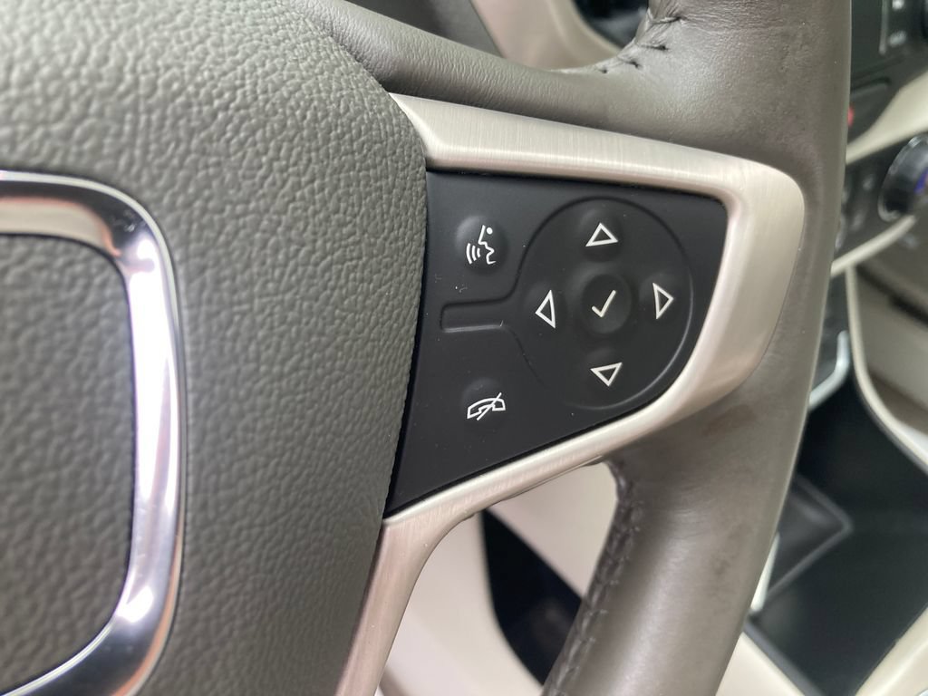 Used 2019 GMC Terrain Denali w/ Advanced Safety Package AWD/4WD image 43