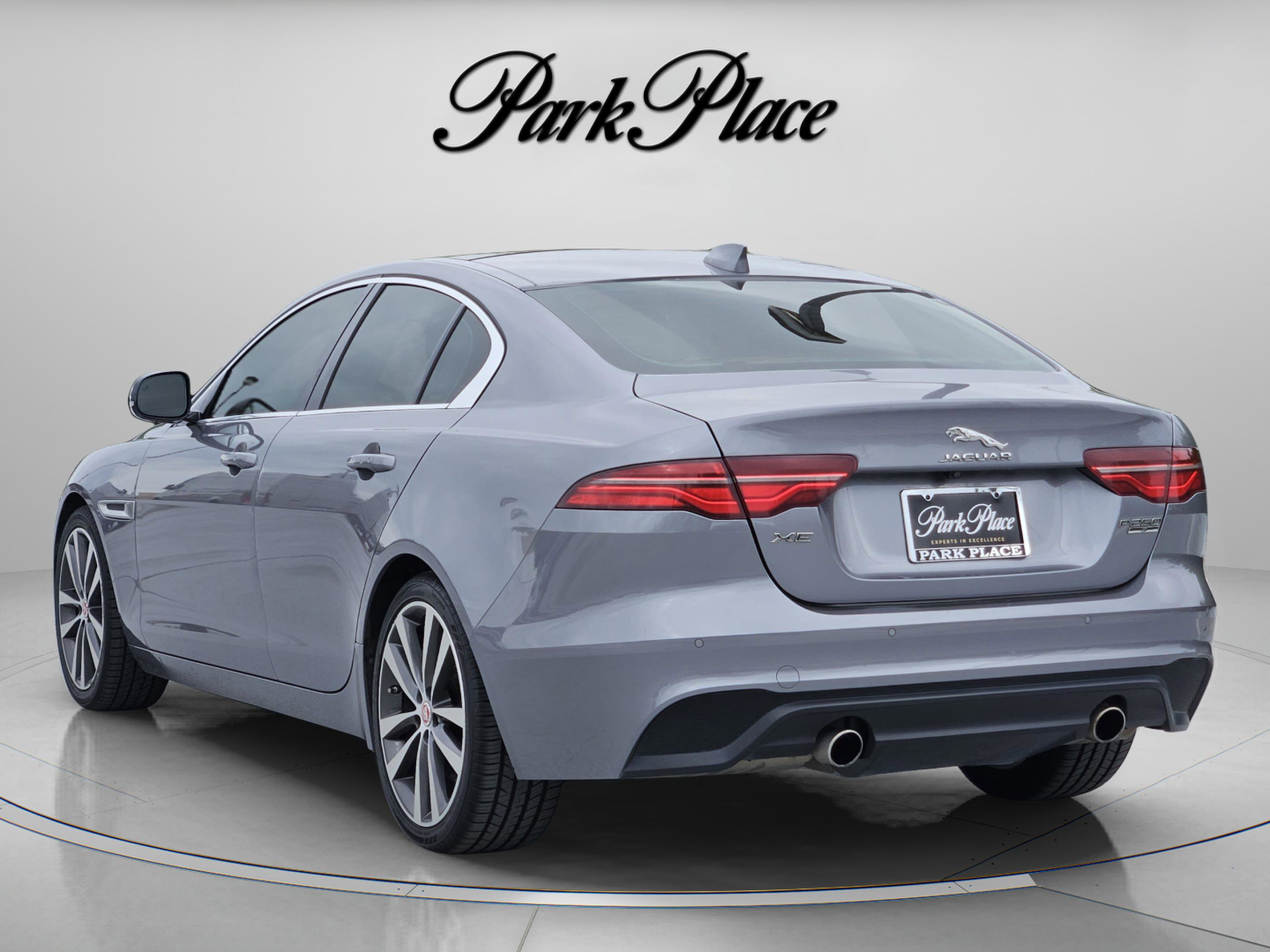 Used 2020 Jaguar XE S RWD image 3