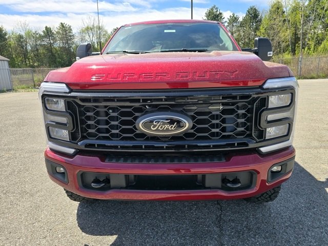 New 2025 Ford F350 XLT w/ Black Appearance Package image 8