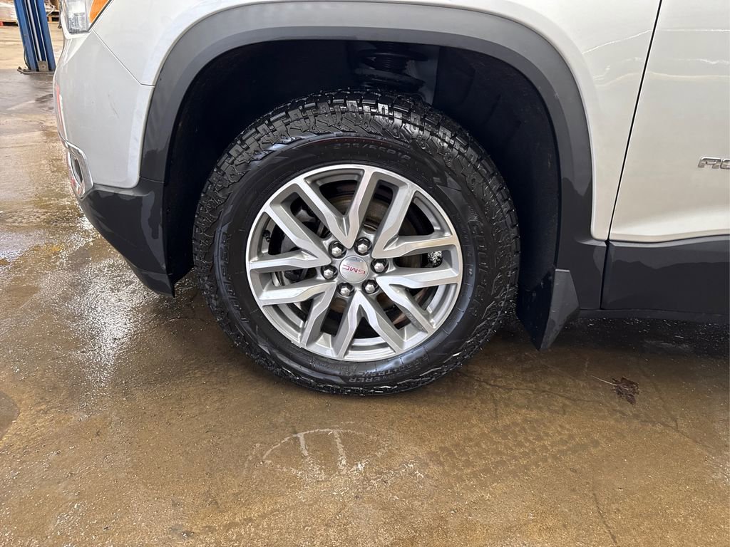 Used 2019 GMC Acadia SLE w/ LPO, Floor Liner Package image 12