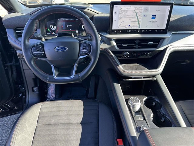 Used 2025 Ford Explorer ST-Line image 2