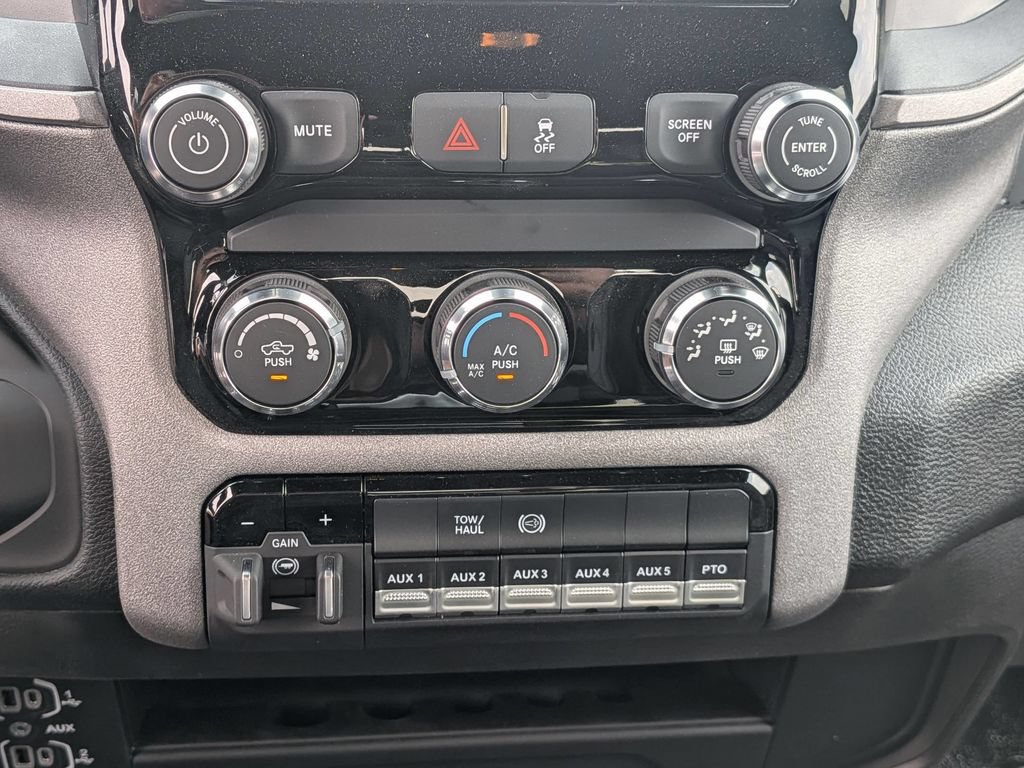 New 2026 RAM 5500 Tradesman w/ Chrome Appearance Group AWD/4WD image 17