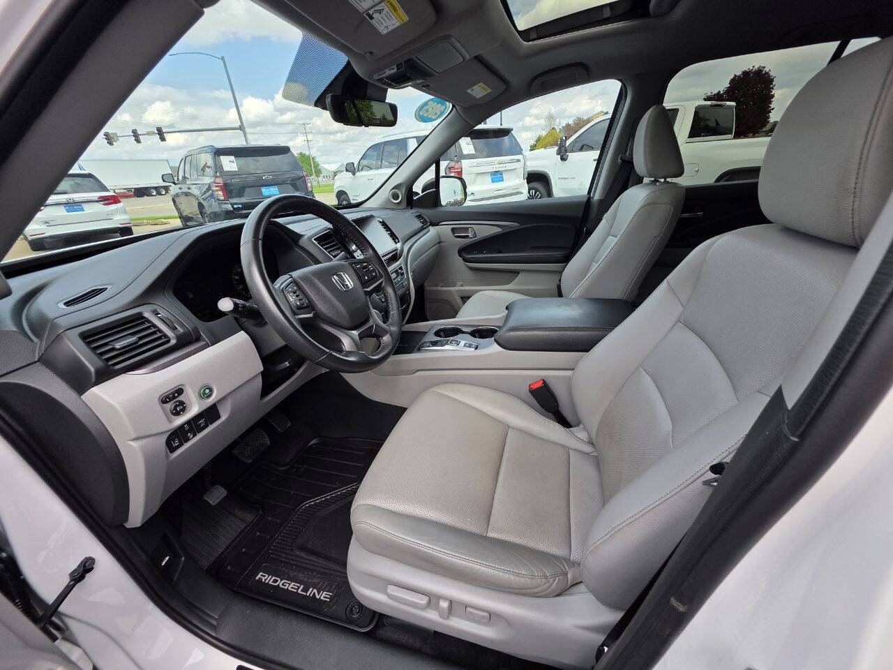 Used 2025 Honda Ridgeline RTL image 11