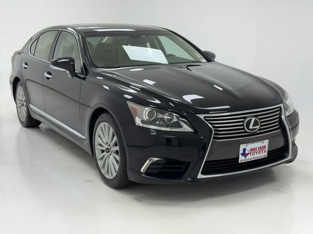 Used 2015 Lexus LS 460 AWD w/ Comfort Package image 2