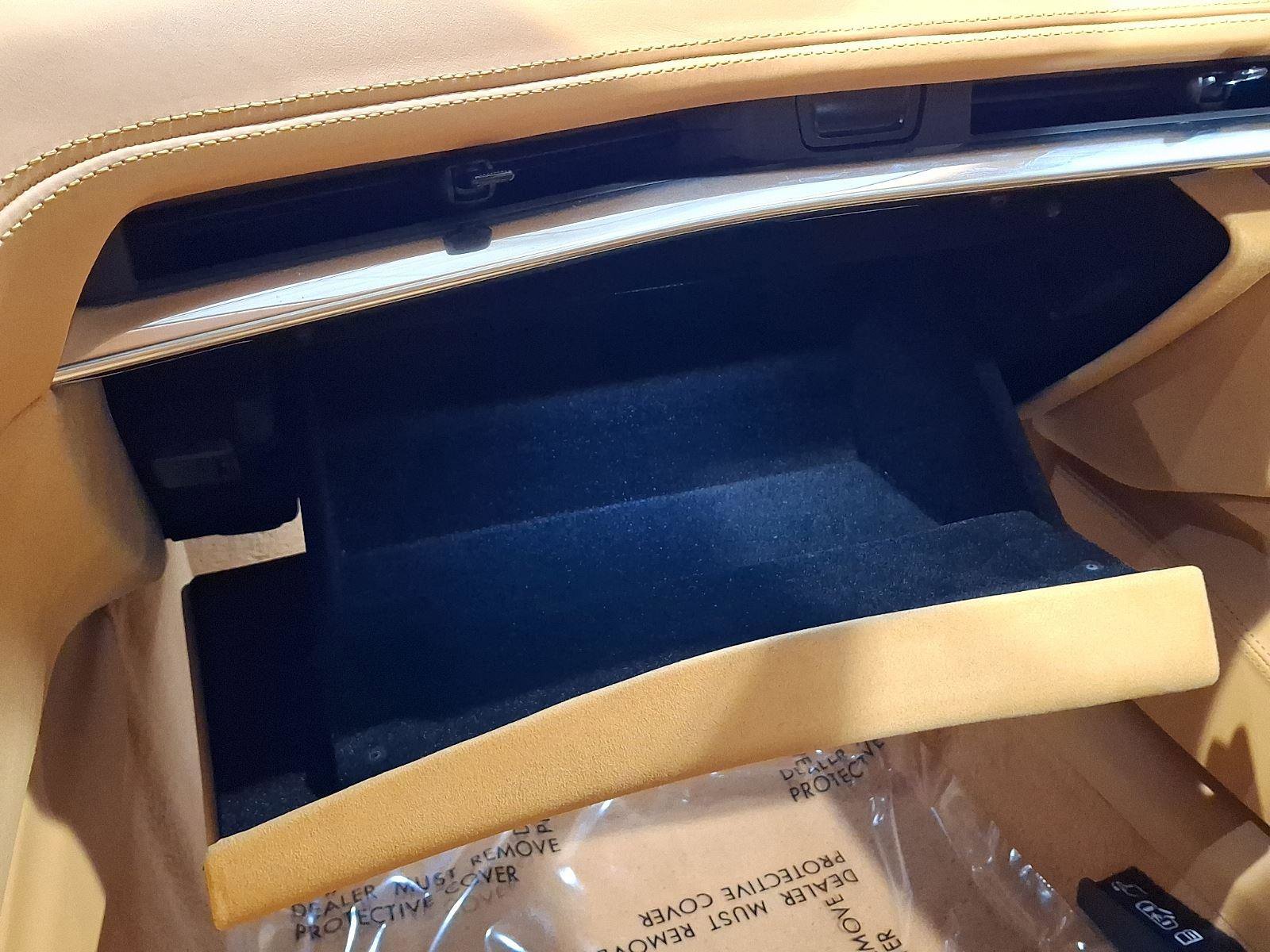 Used 2020 Chevrolet Corvette Stingray Premium Cpe w/ 3LT Preferred Equipment Group image 23