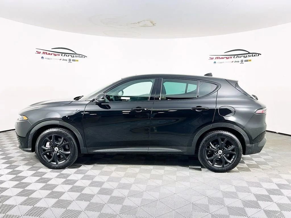 Used 2024 Dodge Hornet R/T Plus w/ R/T Blacktop Package image 5