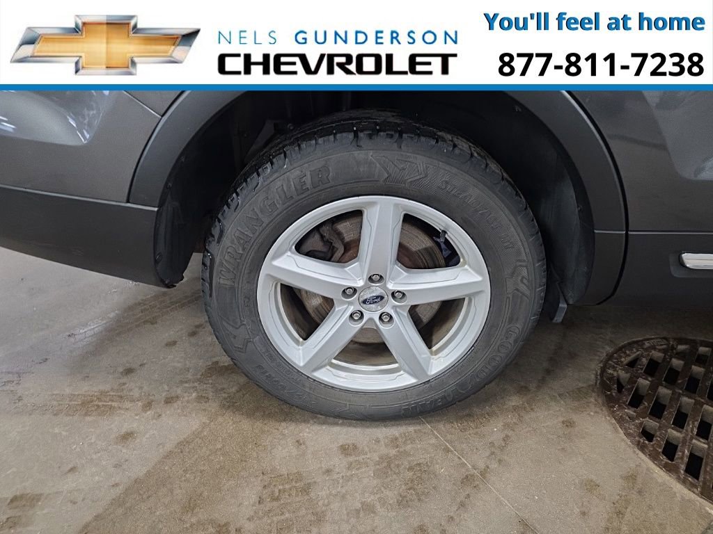 Used 2017 Ford Explorer XLT image 9