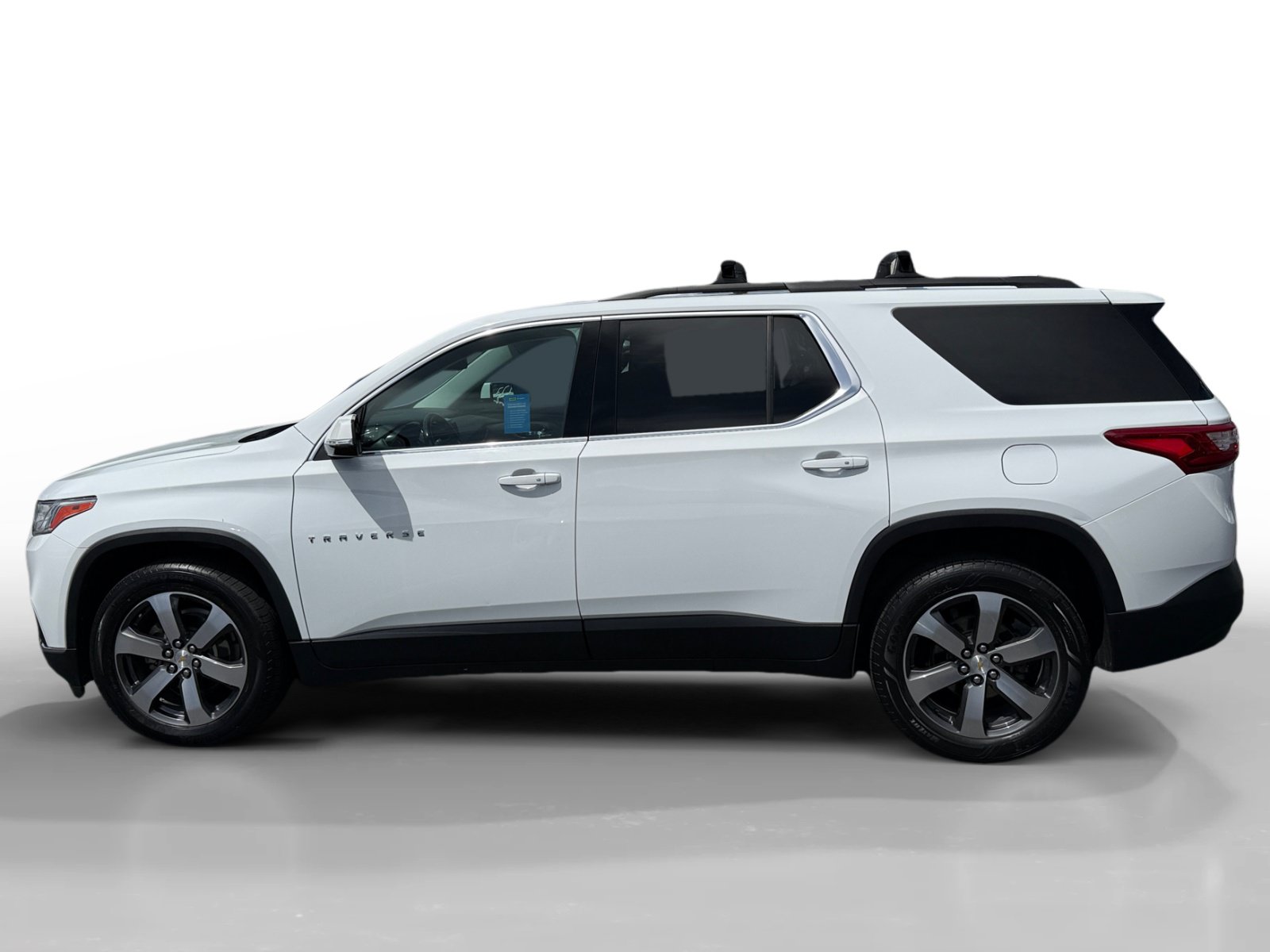 Used 2019 Chevrolet Traverse LT w/ LT Premium Package AWD/4WD image 2