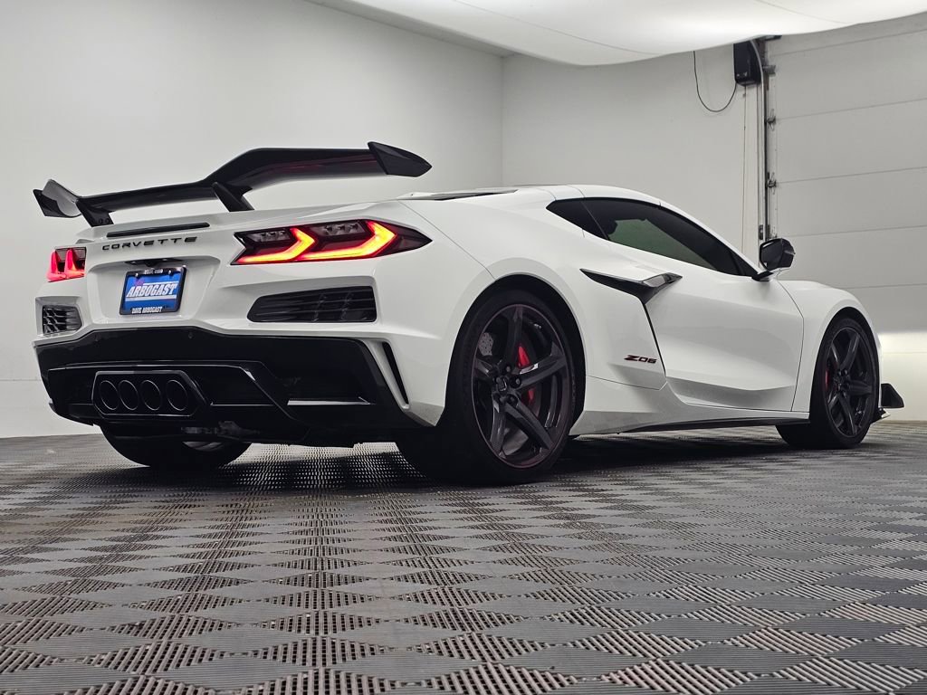 Used 2024 Chevrolet Corvette Z06 w/ Z07 Performance Package image 11