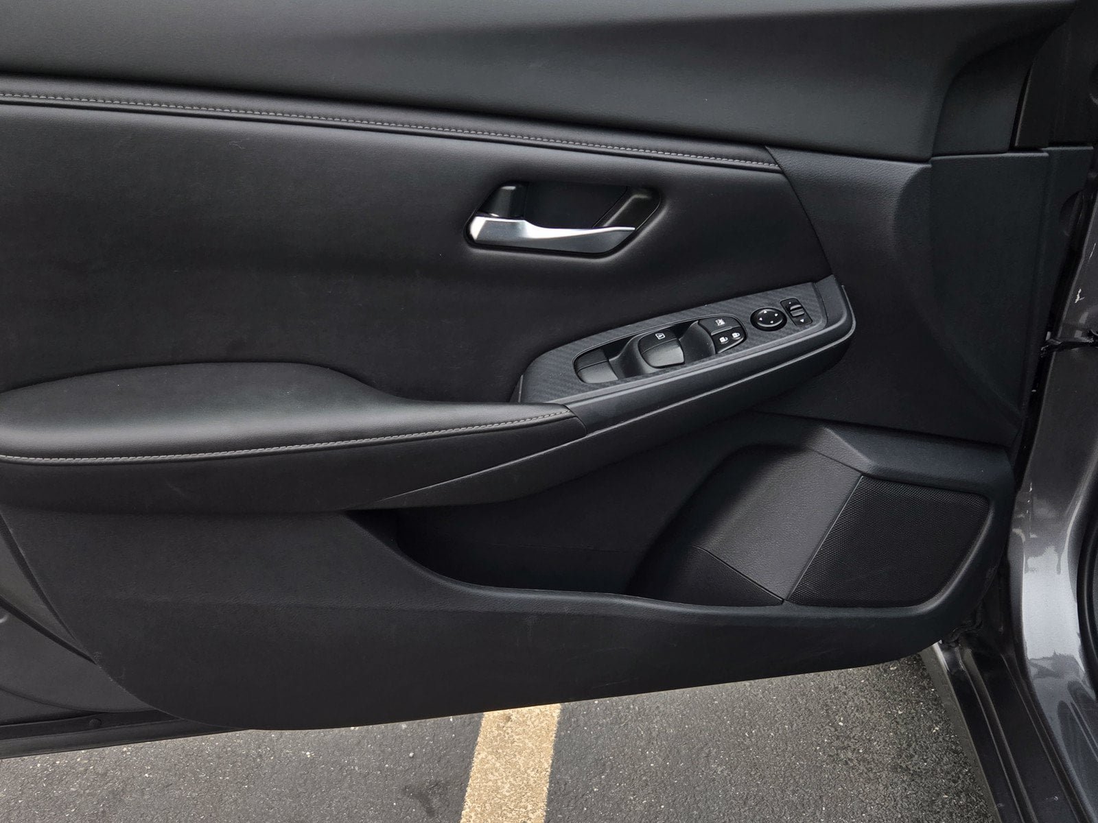Used 2023 Nissan Sentra SV FWD image 9