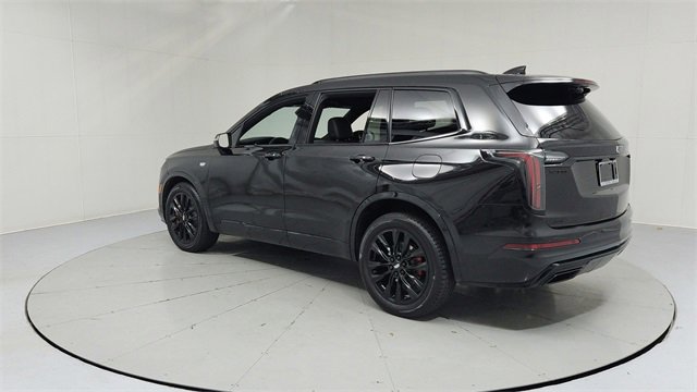 Used 2023 Cadillac XT6 Sport w/ LPO, ONYX Package image 3